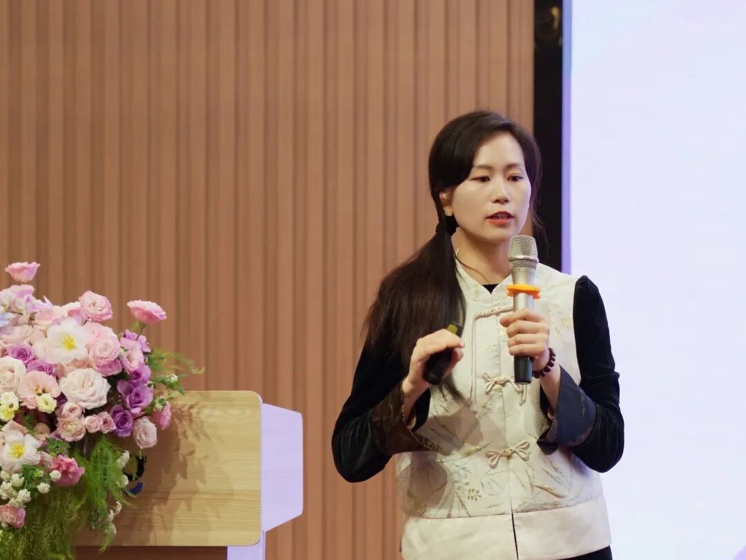 定制项目现场 · 讲师讲解香型